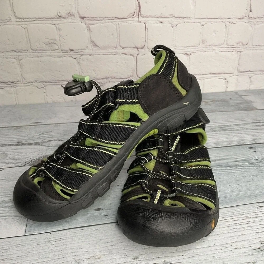 Keen Newport H2 Unisex Kids Green/Black‎ Waterproof Hiking Sandals Size Youth 2